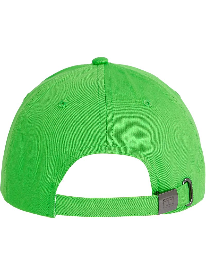 GORRA-CON-LOGO-BORDADO