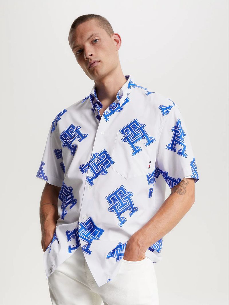 CAMISA-DE-MANGA-CORTA-Y-CORTE-CLASICO