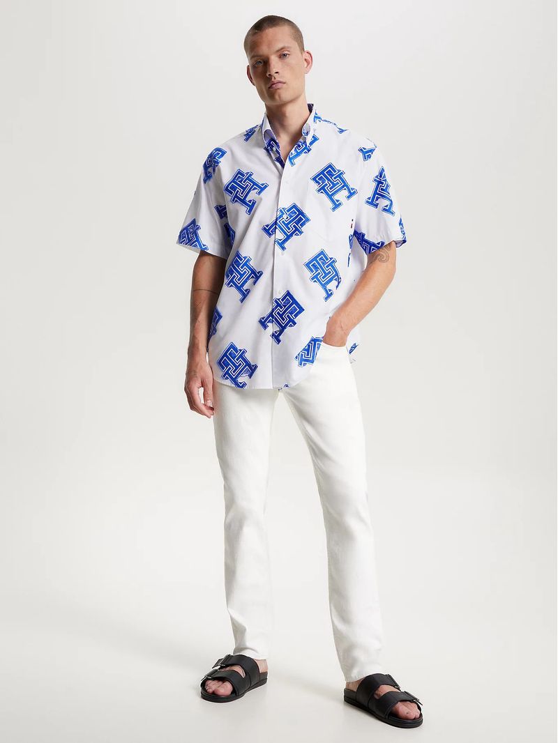 CAMISA-DE-MANGA-CORTA-Y-CORTE-CLASICO