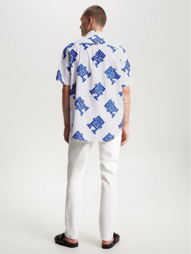 CAMISA-DE-MANGA-CORTA-Y-CORTE-CLASICO