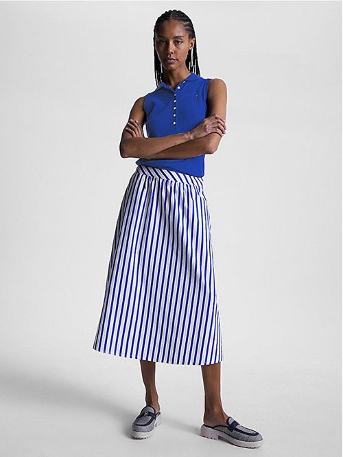 POLO DE CORTE SLIM CON DETALLES RIBETEADOS