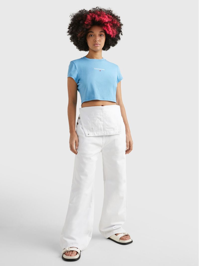 T-SHIRT-ESSENTIAL-DE-CORTE-CROPPED-CON-LOGO