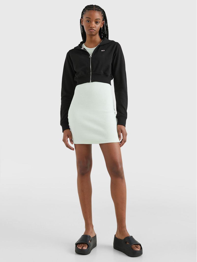 SWEATER-CON-HOODIE-CROPPED-CON-ESTAMPADO-DEL-LOGO
