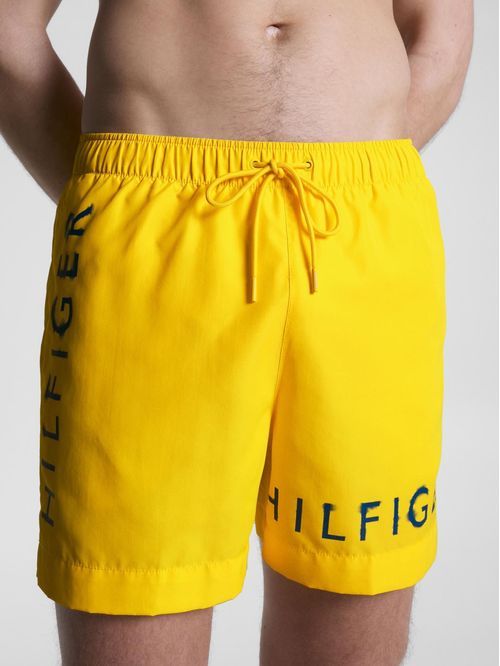 BAÑADOR DE LARGO MEDIO CON LOGOS HILFIGER