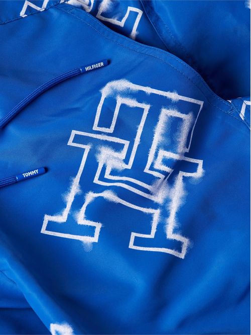 BAÑADOR DE MEDIO LARGO CON MONOGRAMAS TH