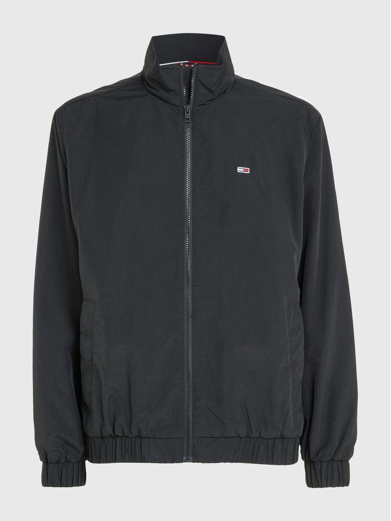 CHAQUETA-CON-PARCHE-CON-LOGO-ESSENTIAL