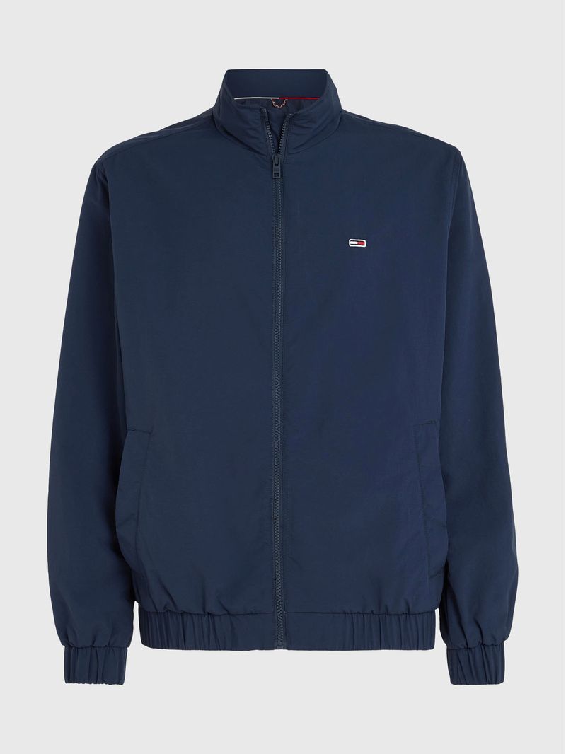 CHAQUETA-CON-PARCHE-CON-LOGO-ESSENTIAL