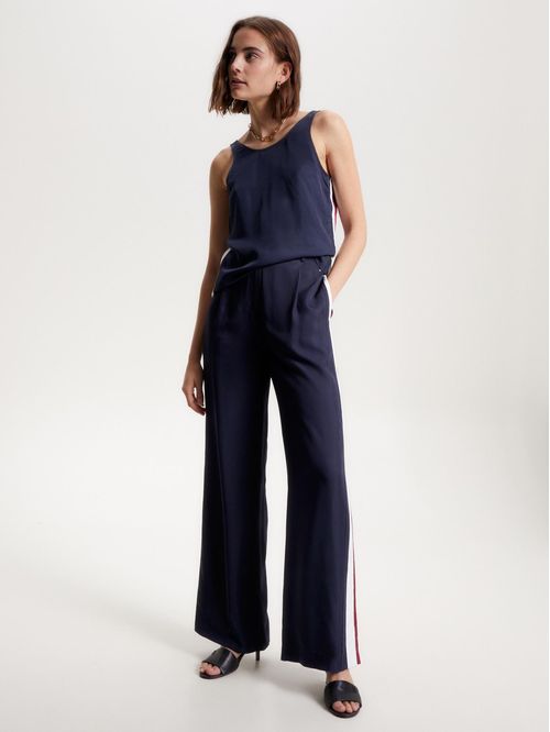 T-SHIRT SIN MANGAS CON DISEÑO GLOBAL STRIPE