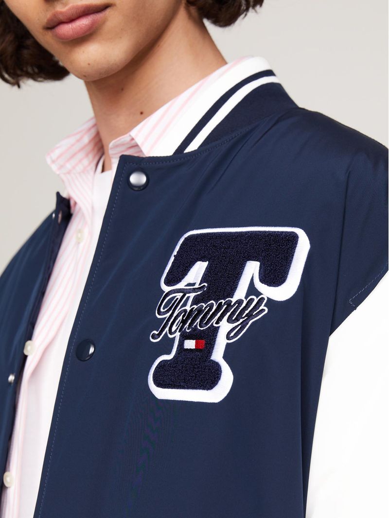 Chaqueta-Letterman-de-estilo-universitario