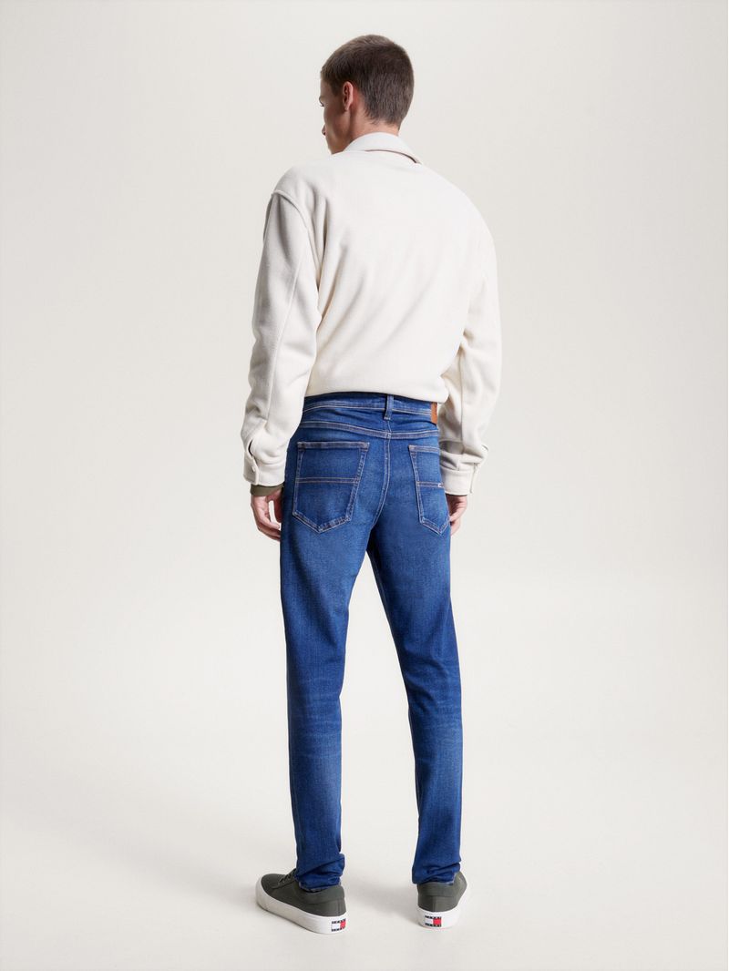 Jeans-Simon-de-corte-skinny-e-desteñidos