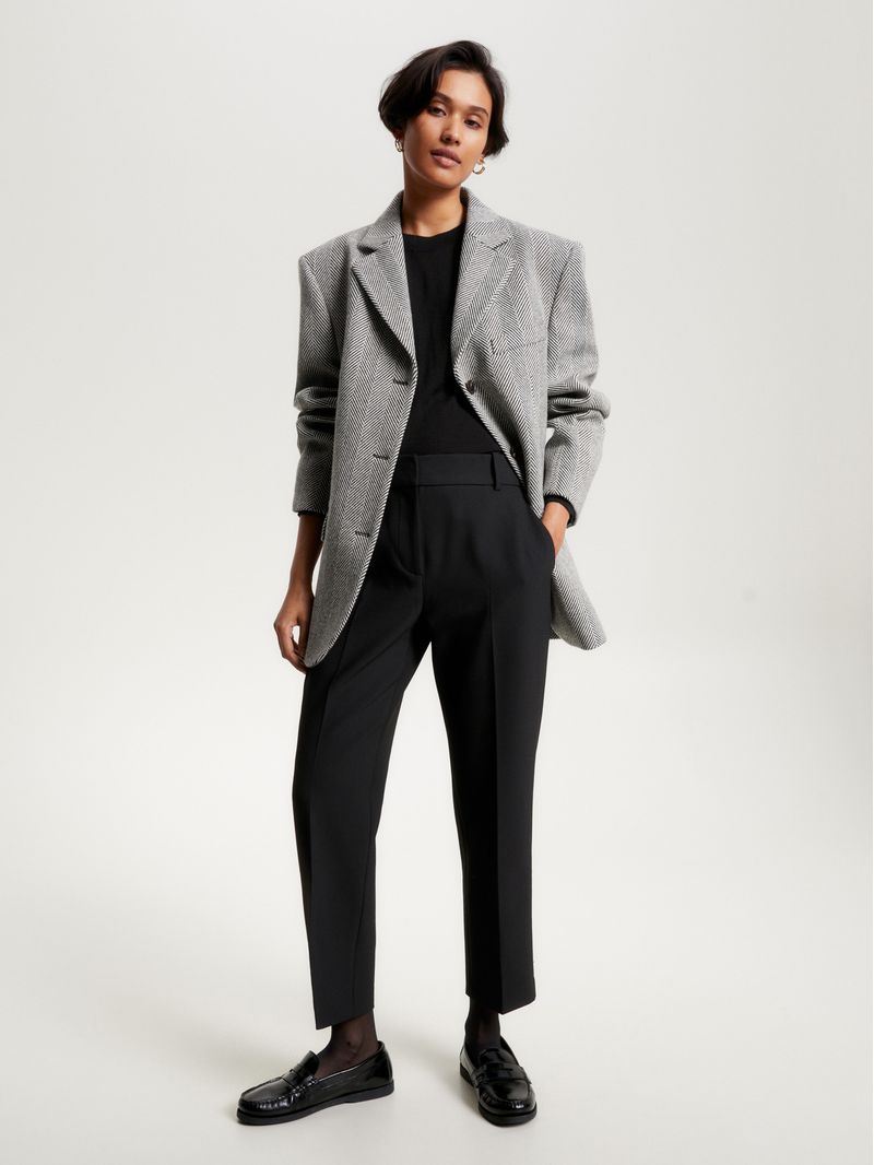Pantalon-de-viaje-con-pierna-recta