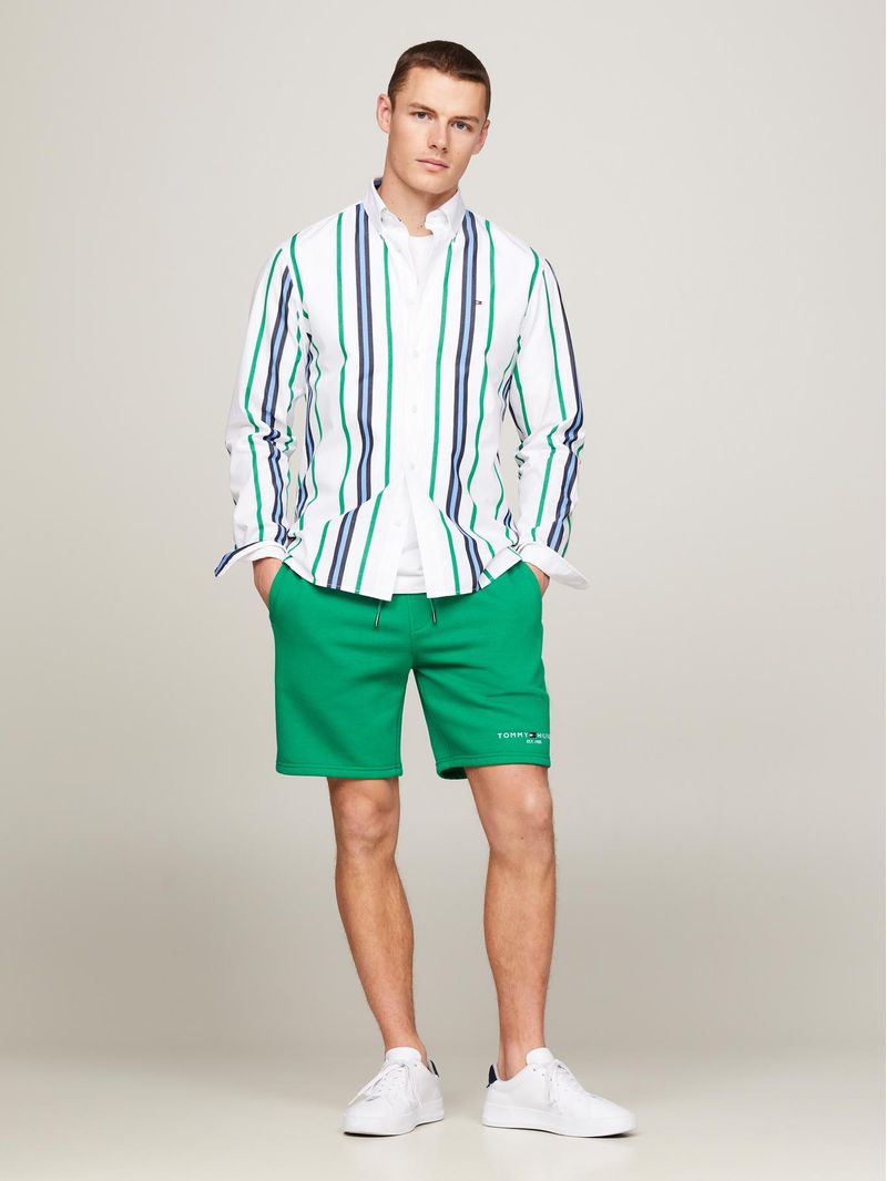 Short-de-chandal-con-cordon