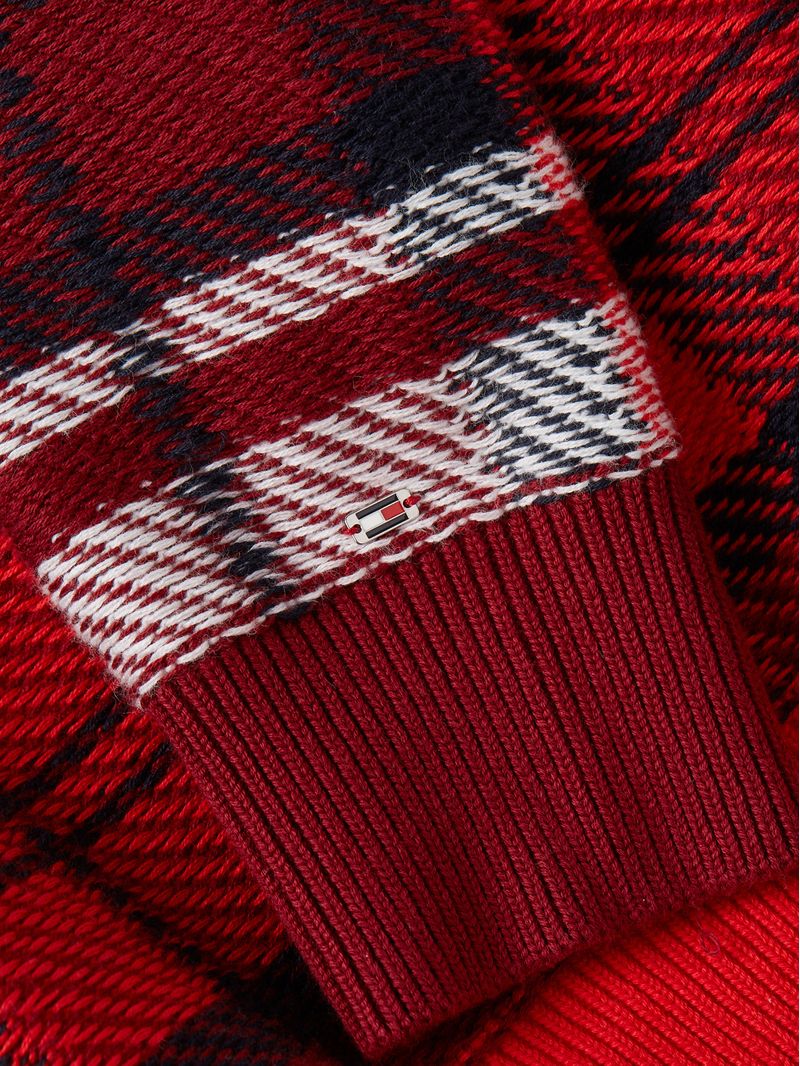 Sweater-de-cuadros-con-cuello-redondo