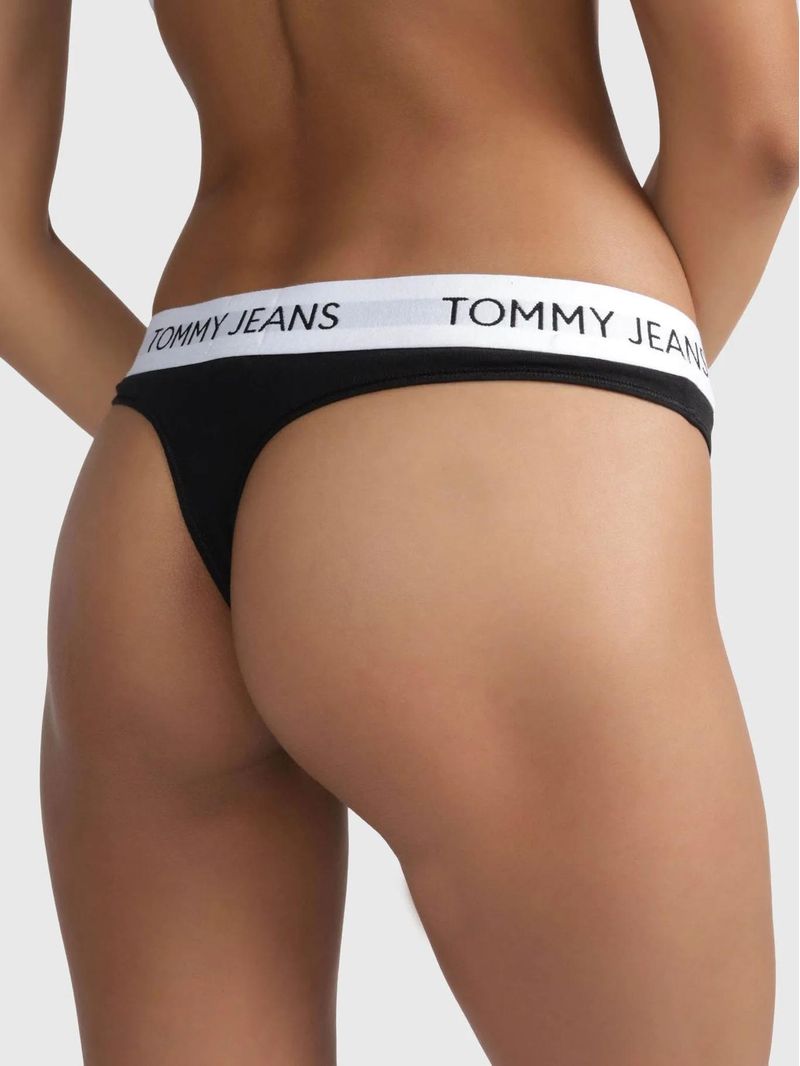 Tanga-Heritage-con-inscripcion-en-cintura