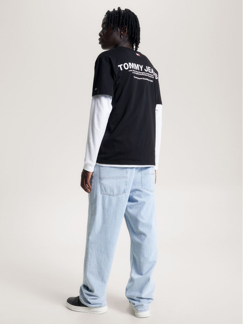 T-shirt-con-logo-trasero-y-corte-clasico