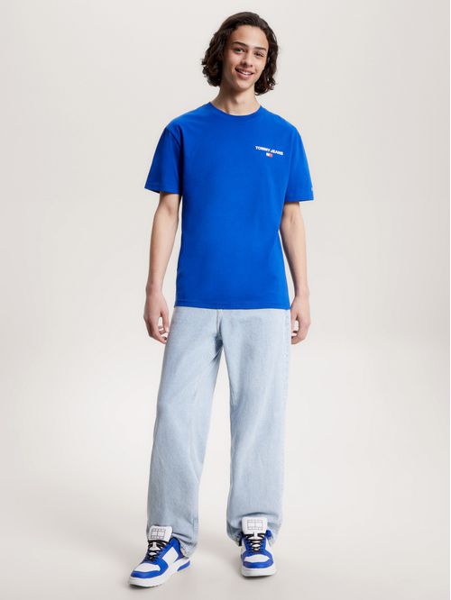 T-shirt con logo trasero y corte clásico