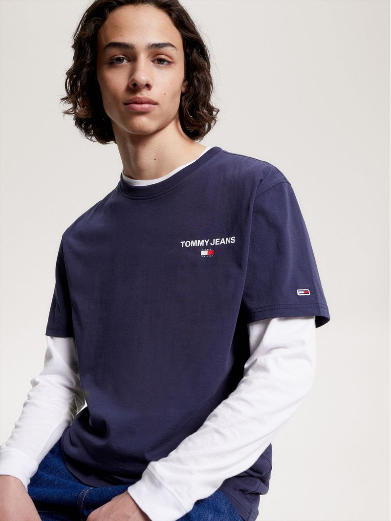 T-shirt-con-logo-trasero-y-corte-clasico