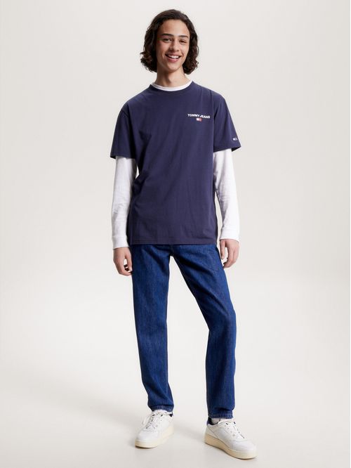 T-shirt con logo trasero y corte clásico