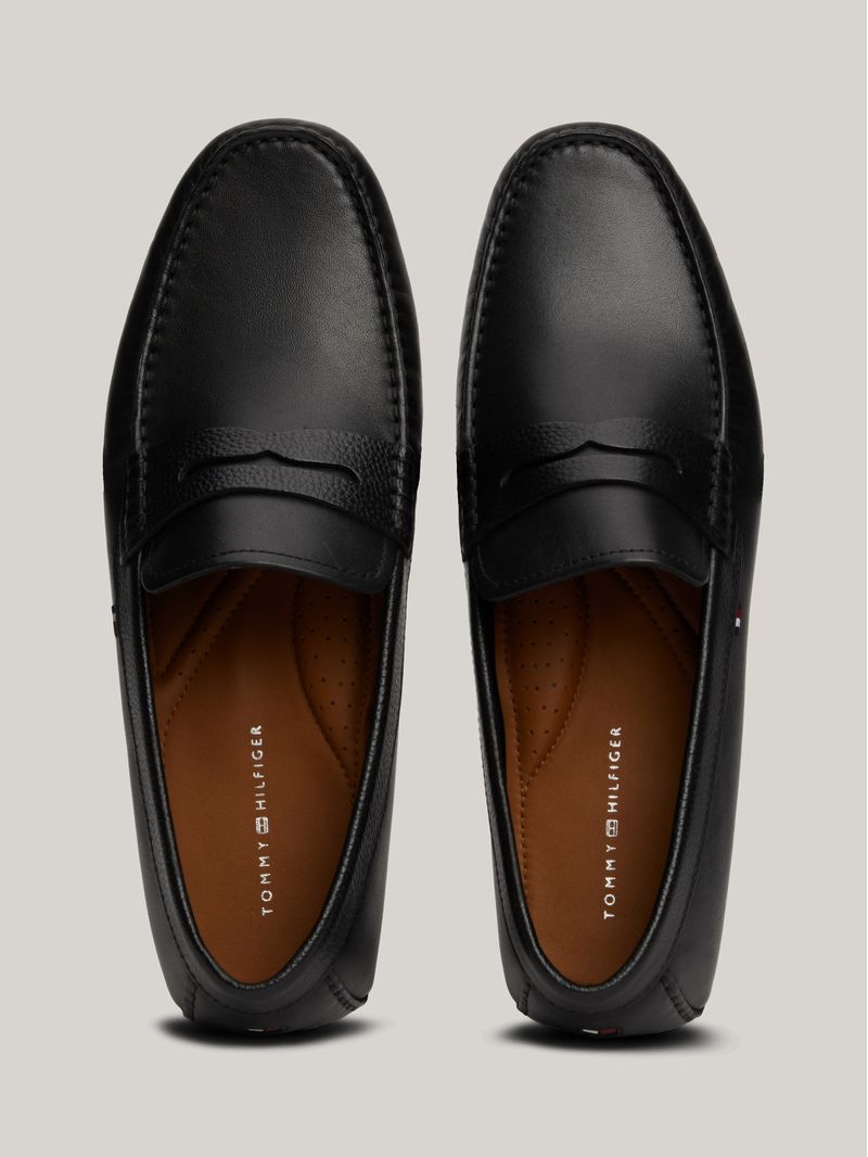 Mocasines-driver-de-piel-con-logo-engomado