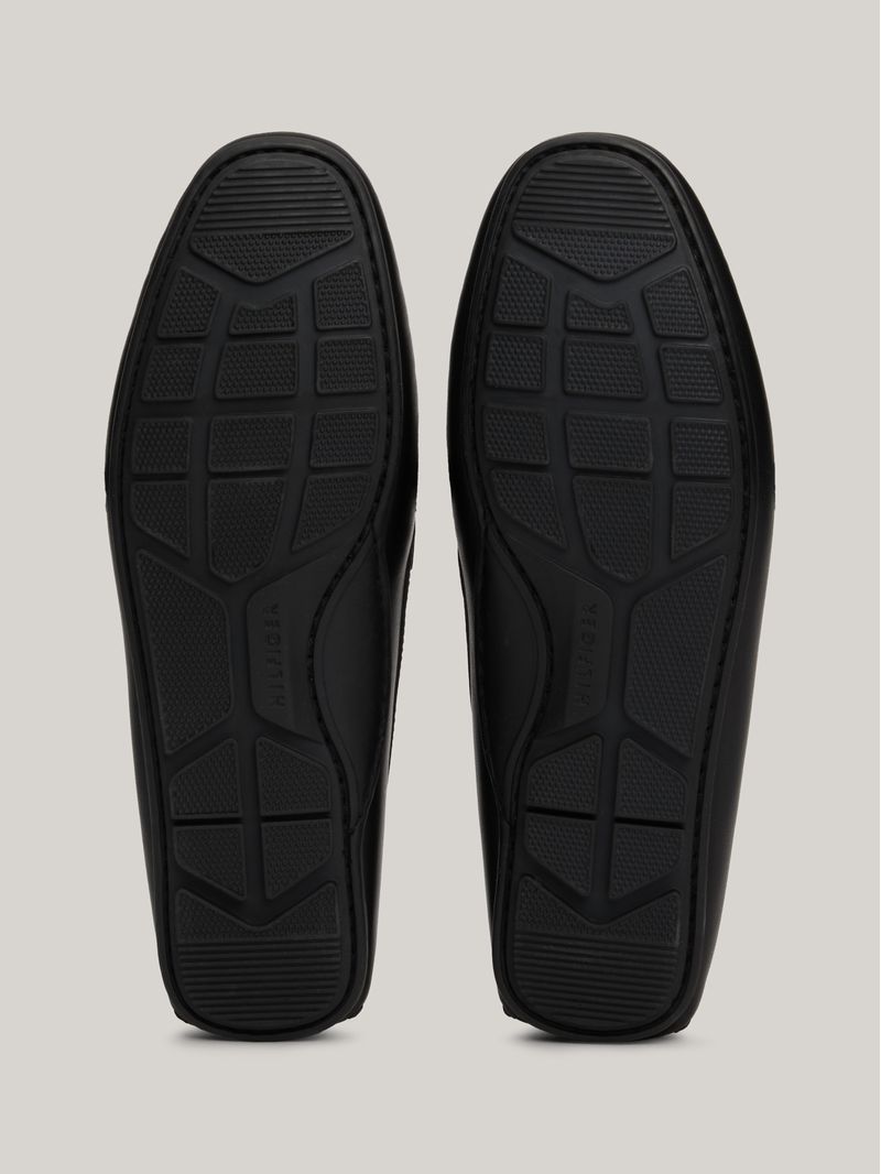 Mocasines-driver-de-piel-con-logo-engomado