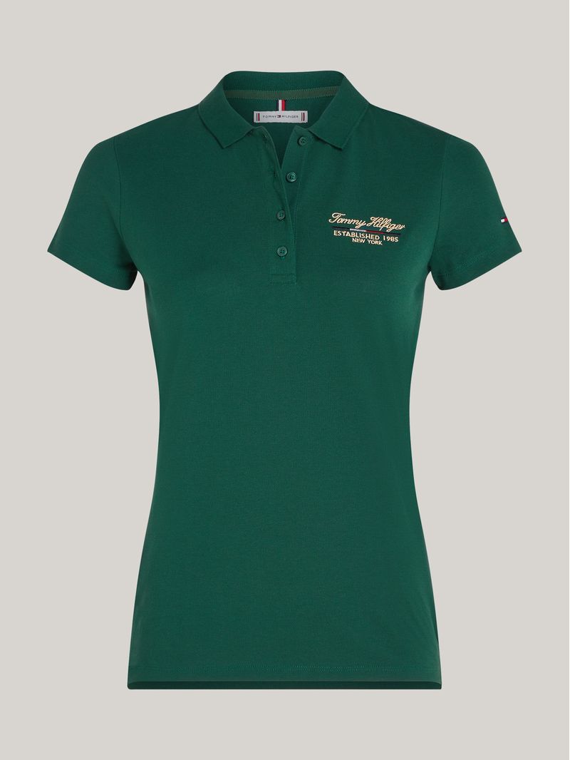 Polo-de-corte-slim-con-logo-en-fuente-Script