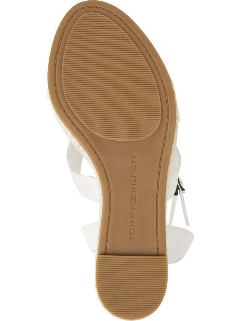 Sandalias-de-cuña-alta-con-detalles-de-cuerda