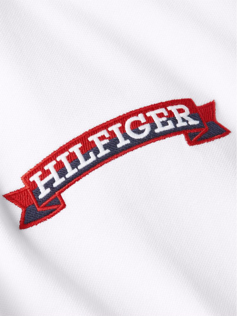 Polo-con-monotipo-Hilfiger-tipo-pergamino