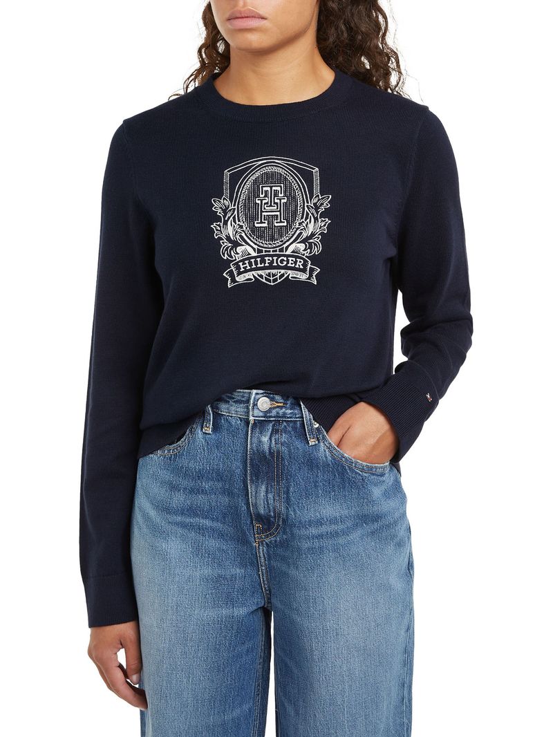 Sweater-con-escudo-del-monograma-TH-bordado