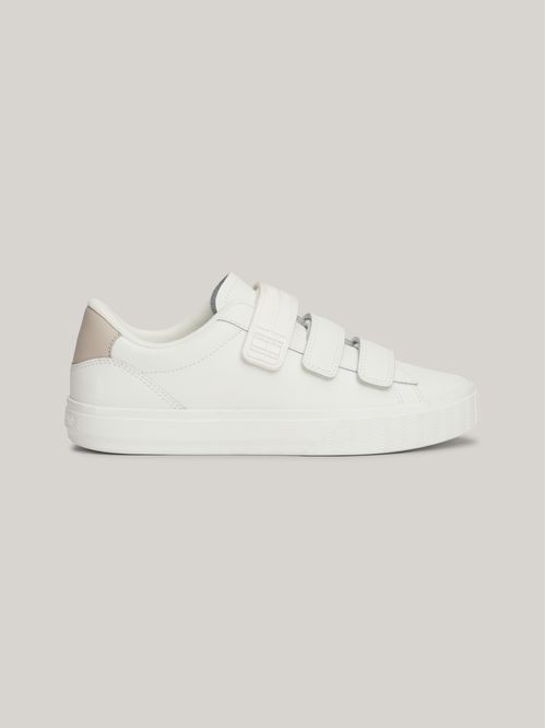 Tenis de Piel con cierre de velcro