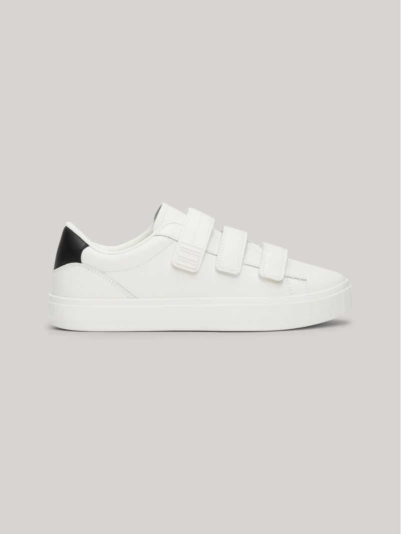 Tenis-de-Piel-con-cierre-de-velcro