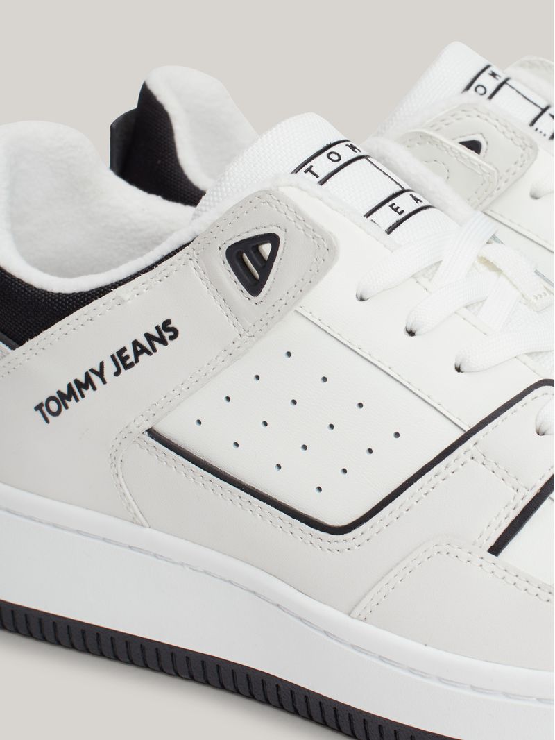 Tenis-de-piel-con-parche-en-relieve