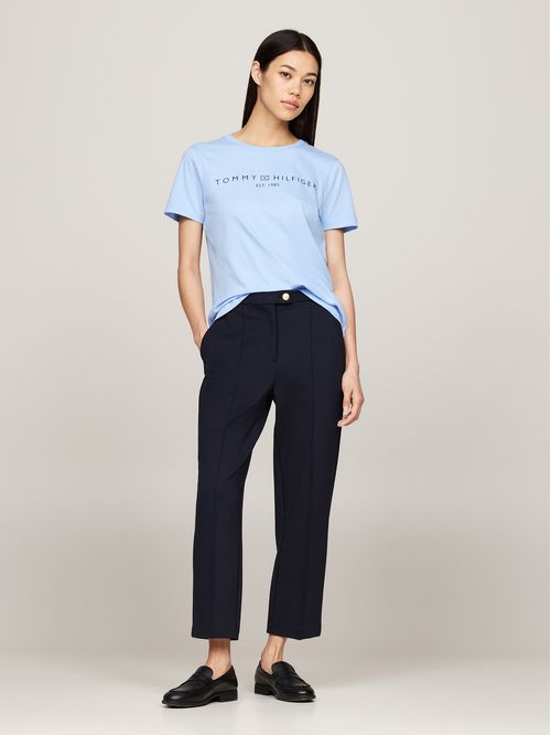 T-shirt con cuello redondo y logo distintivo