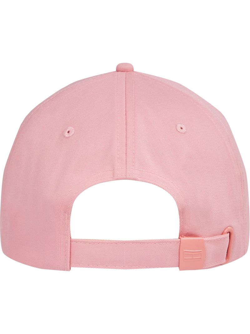 Gorra-con-logo-bordado
