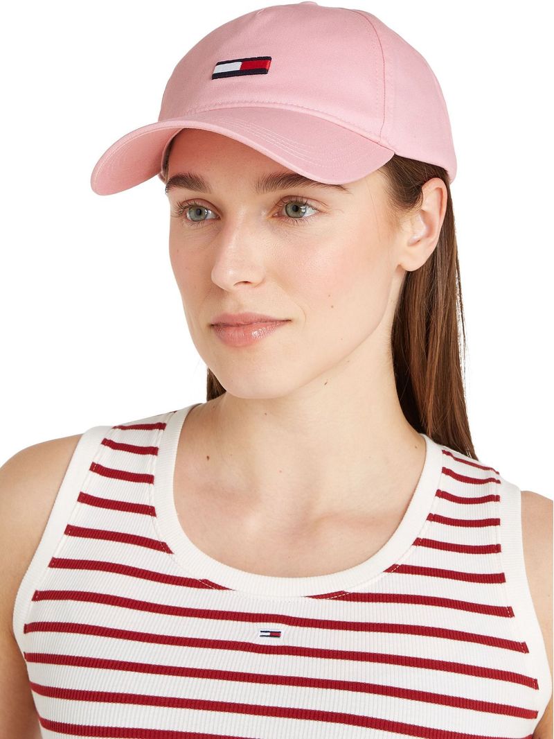 Gorra-con-logo-bordado