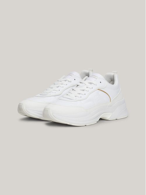 Tenis de piel con suela gruesa