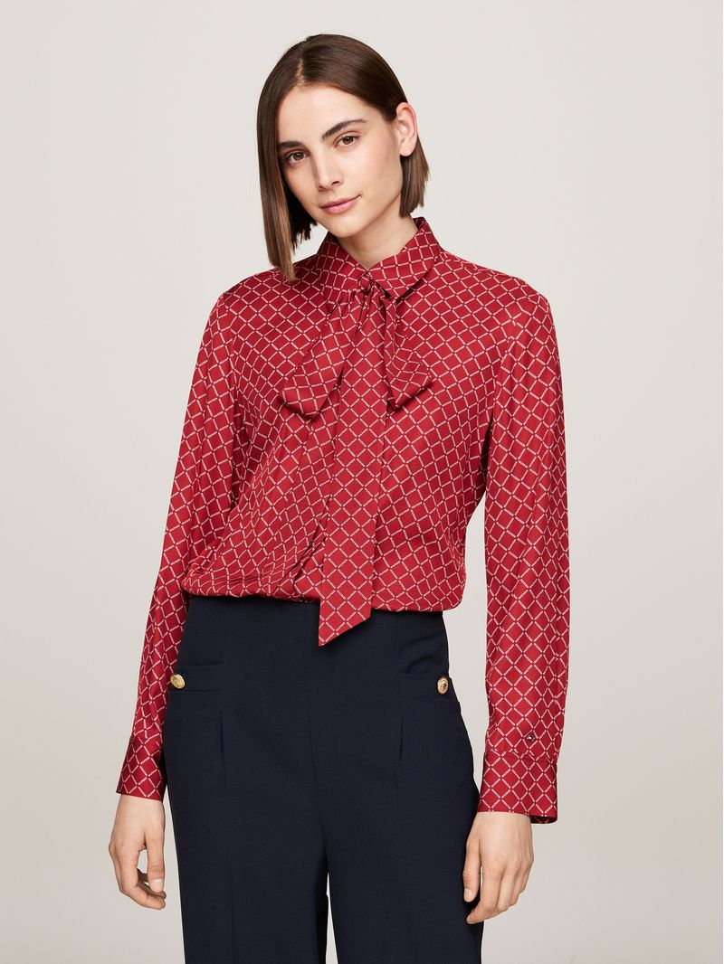 Blusa-de-viscosa-con-lazo-en-el-cuello