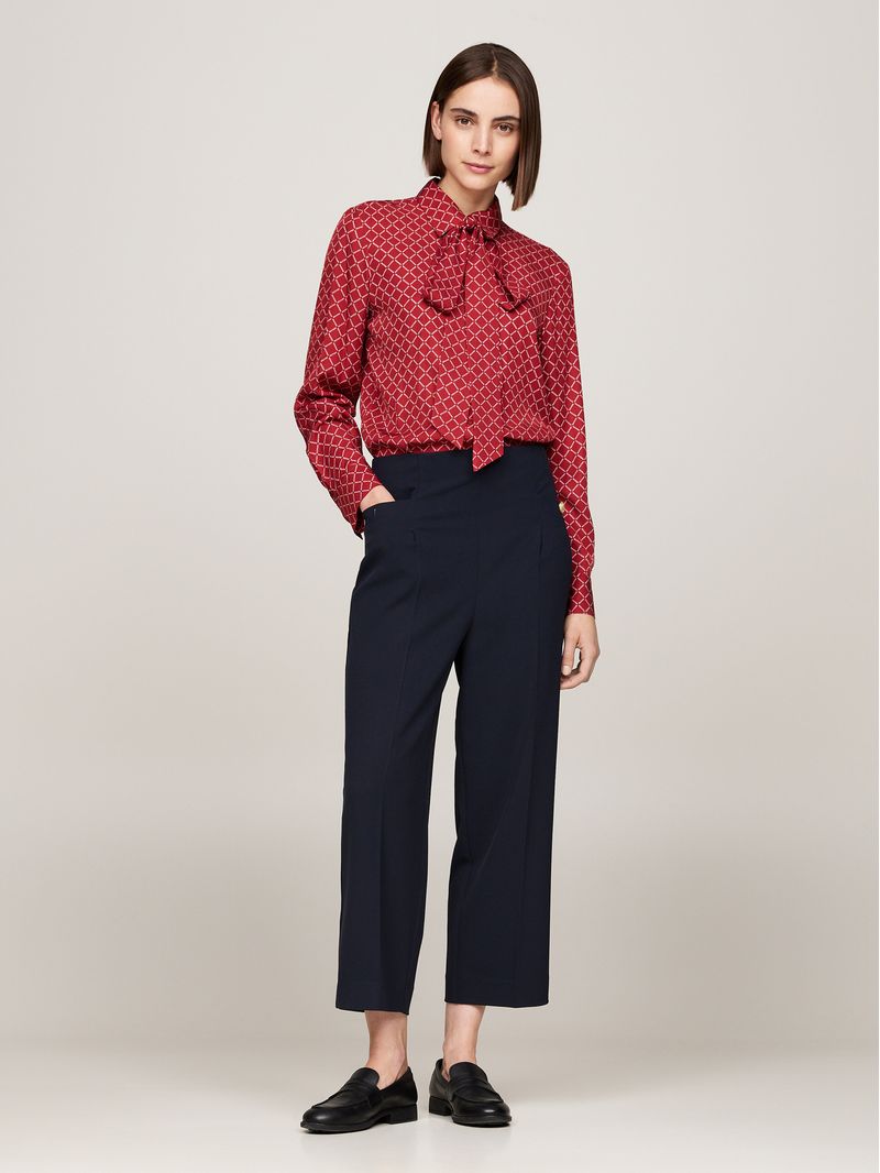 Blusa-de-viscosa-con-lazo-en-el-cuello