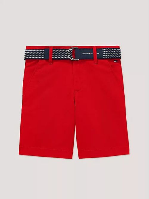 Pantalón chino corto con correa distintivo