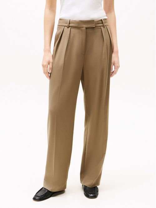 Pantalón de corte recto con logo bordado