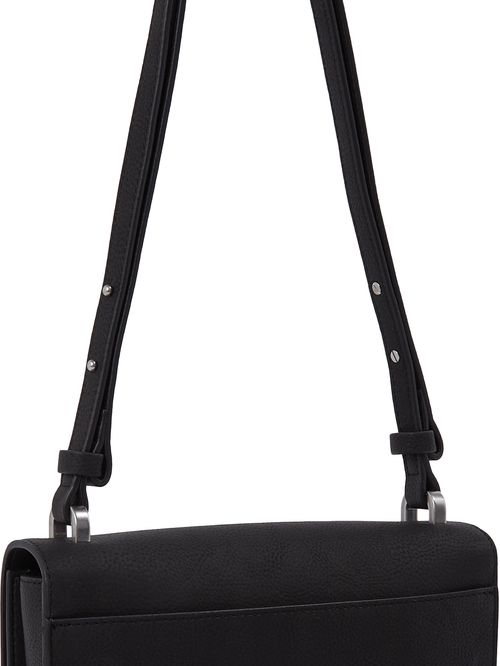 Cartera bandolera con solapa y logo