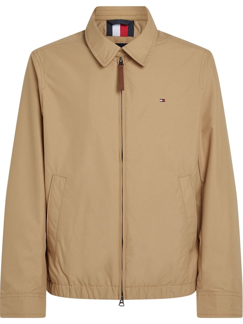 Chaqueta-Ivy-con-logo