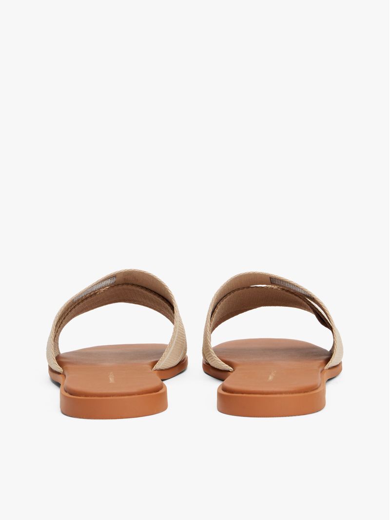 Mules-con-pala-de-tejido-trenzado-con-logo