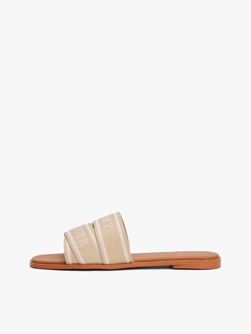 Mules-con-pala-de-tejido-trenzado-con-logo