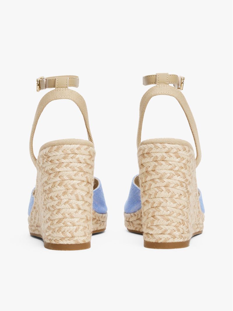 Sandalias-de-cuña-en-tejido-chambray
