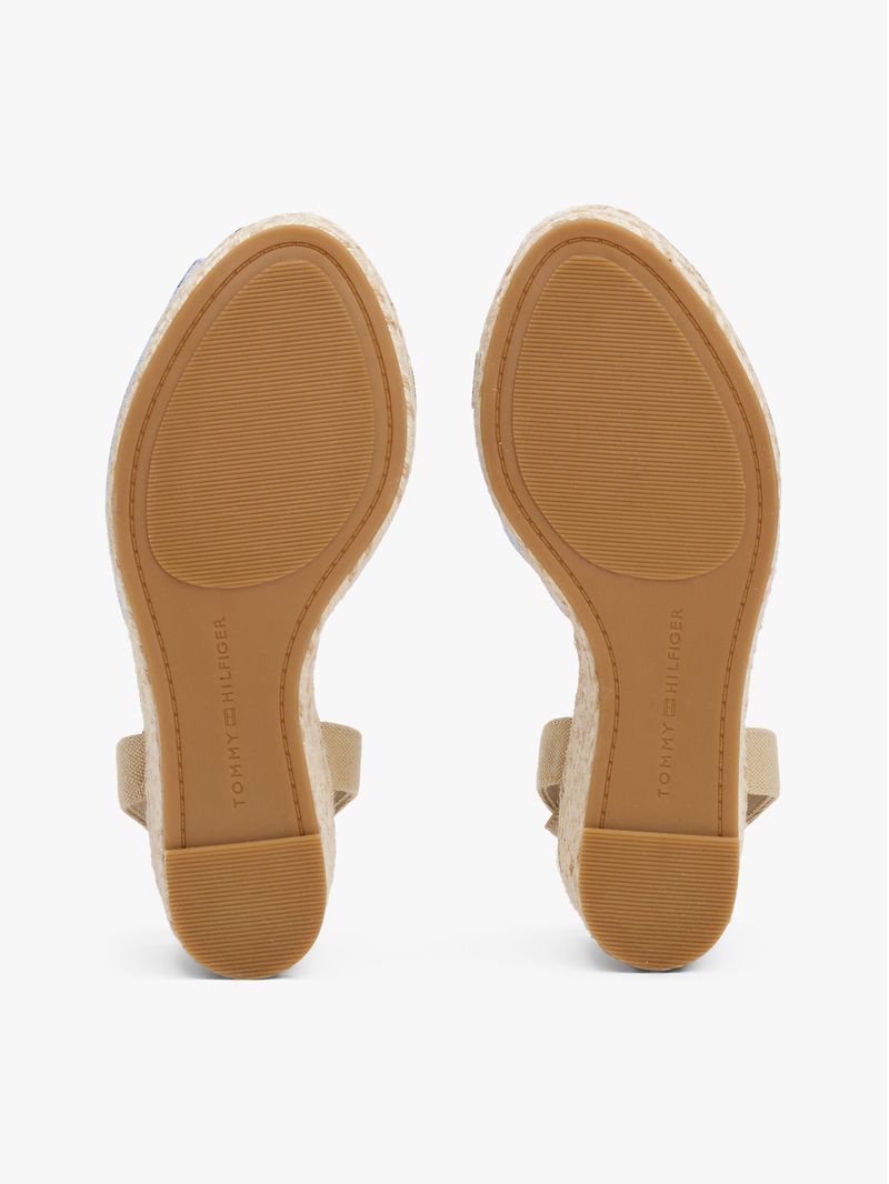 Sandalias-de-cuña-en-tejido-chambray
