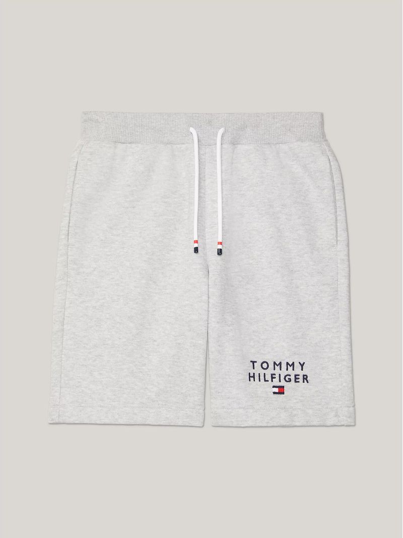 Short-Essential-con-logo