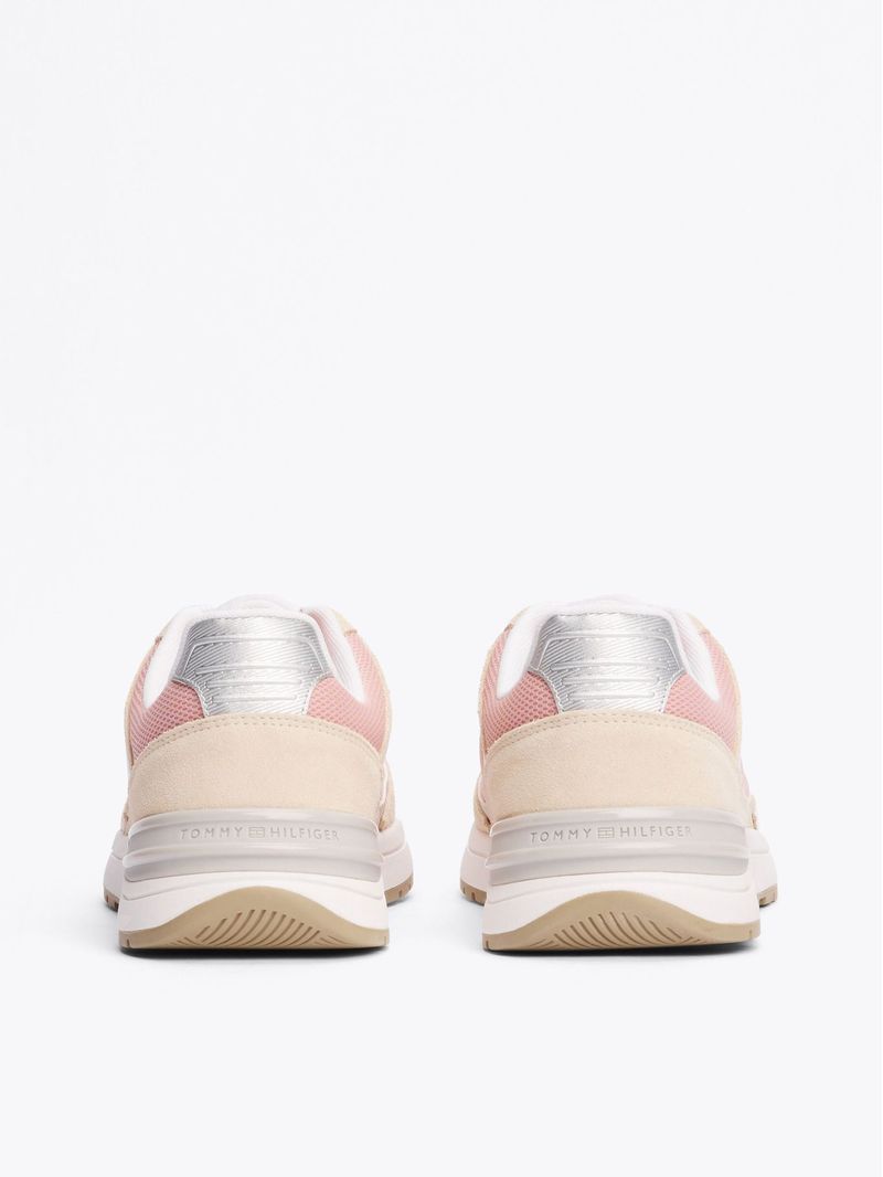 Tenis-con-mezcla-de-texturas