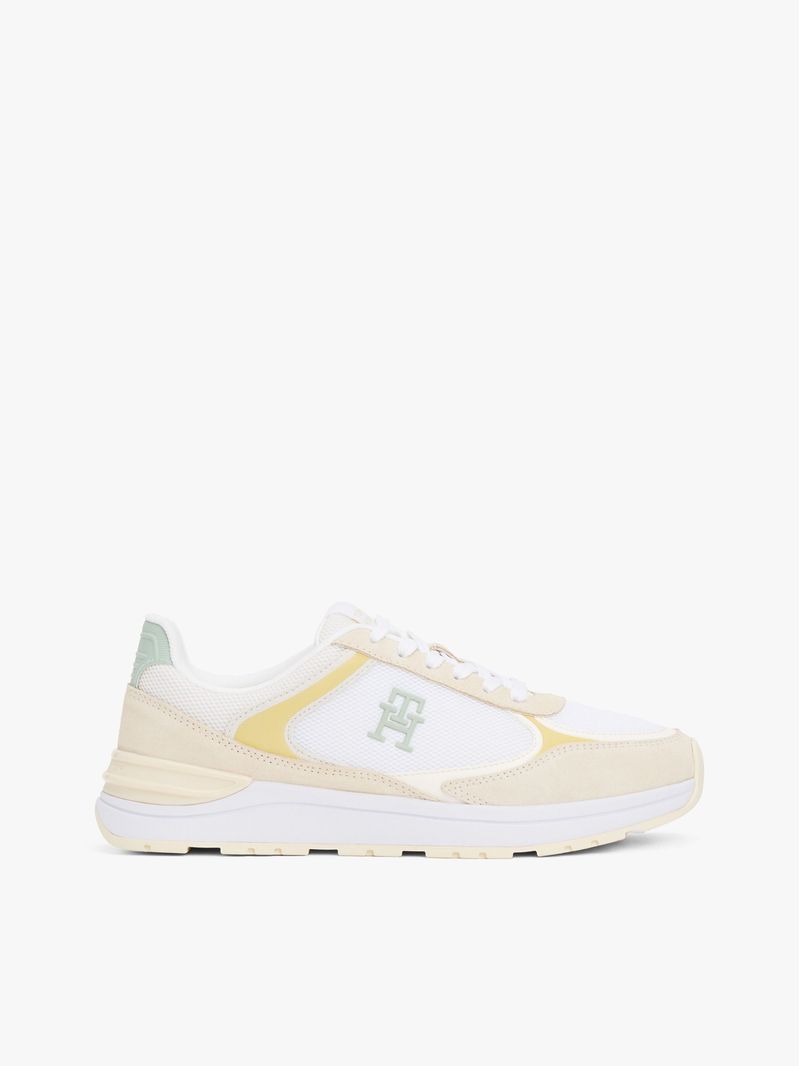 Tenis-con-mezcla-de-texturas