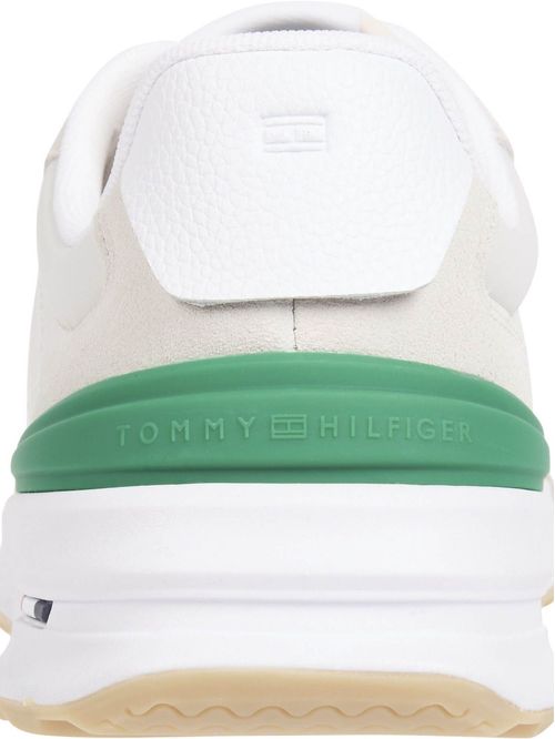 Tenis de running con suela dentada