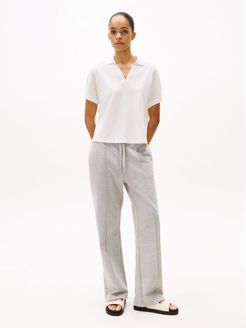 Polo de corte amplio